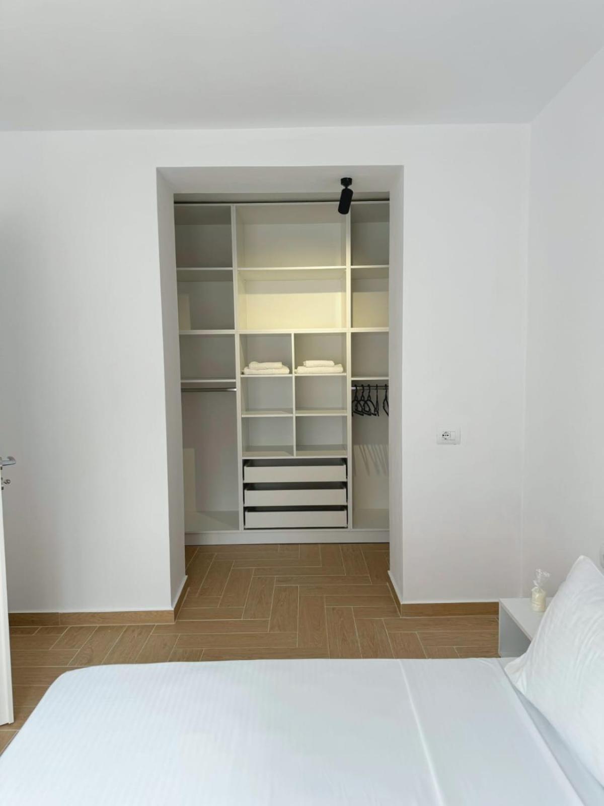 Klaudia Apartment Sarandë